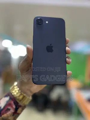 Apple iPhone 16e 128 GB Black