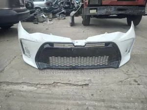 Toyota Corolla 2017 - 2018 Sport Front Bumper. Tokunbo.