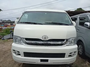 Toyota HiAce 2012 White