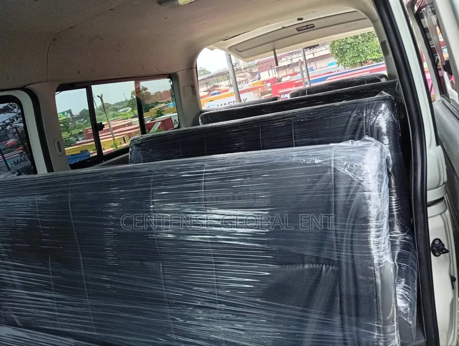 Toyota HiAce 2012 White