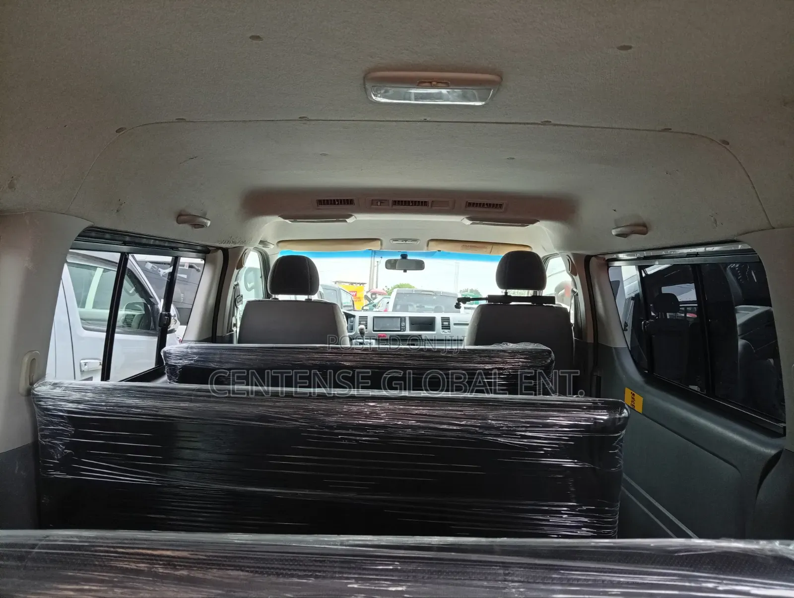Toyota HiAce 2012 White