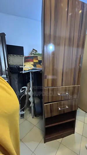 7ft Tall Wardrobe