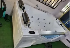 Luxury Double Jacuzzi Bathtub With Massage Jets