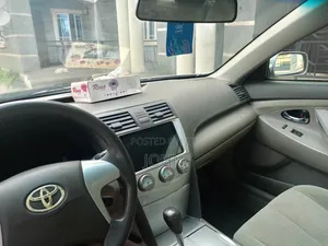 Toyota Camry 2010 Silver