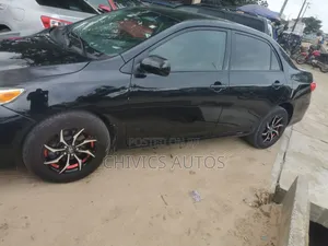 Toyota Corolla 2012 Black