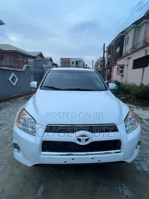Toyota RAV4 2010 White