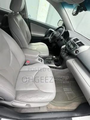 Toyota RAV4 2010 White
