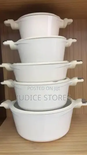 Uakeen Pot Set
