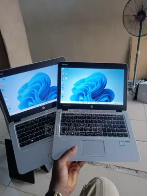 Laptop HP EliteBook 820 G3 4GB Intel Core i3 SSD 128GB