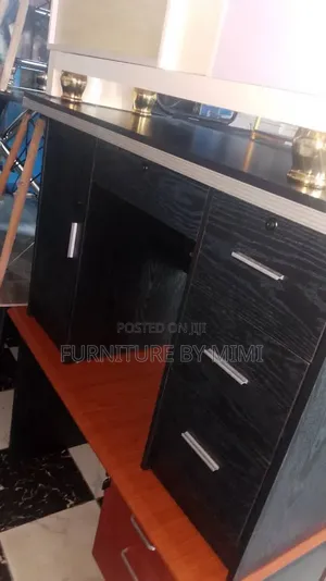Modern Wooden Executive Office Table With Storage (1.2m 1.4m).
