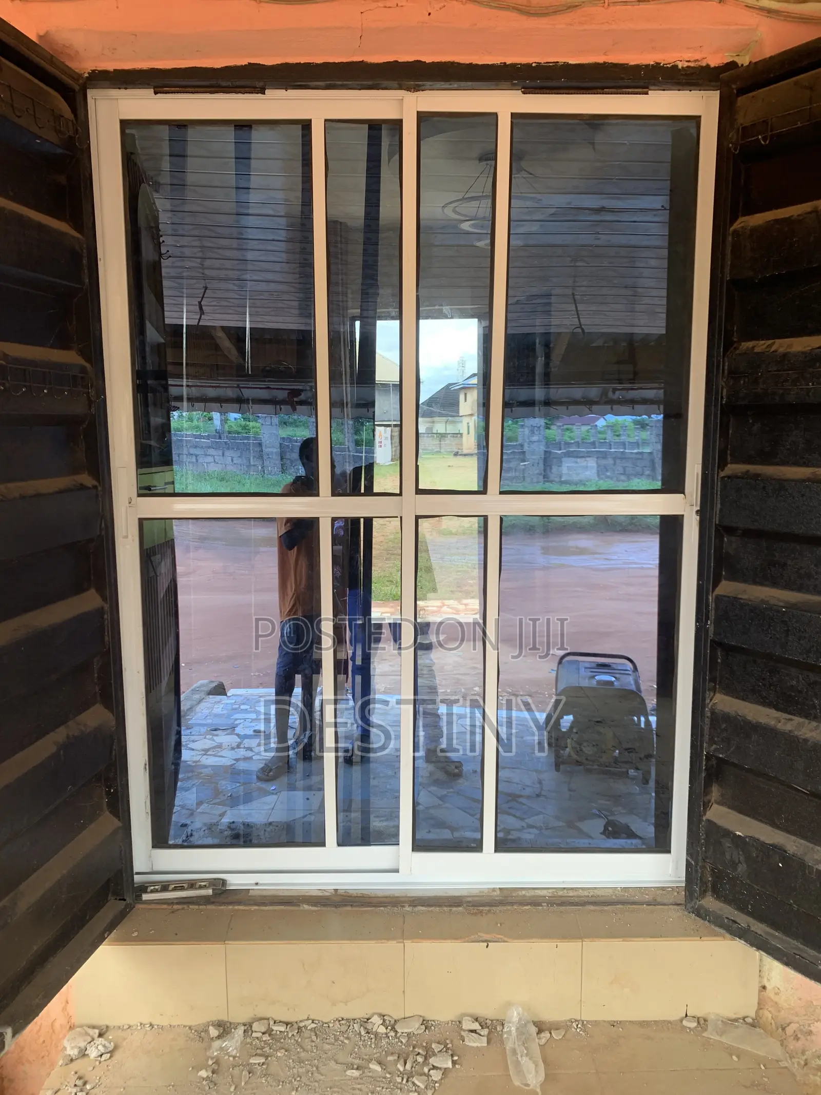 Sliding Door