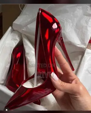 Women’s Classic Court Heels