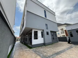 4bdrm Townhouse/Terrace in Apo Resettlement for sale