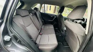 Toyota RAV4 XLE AWD 2024 Gray
