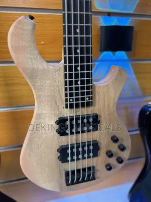Ibanez Active Guitar 5 Strings Humbucker Guitar