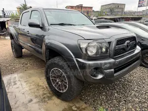 Toyota Tacoma 2012 Gray