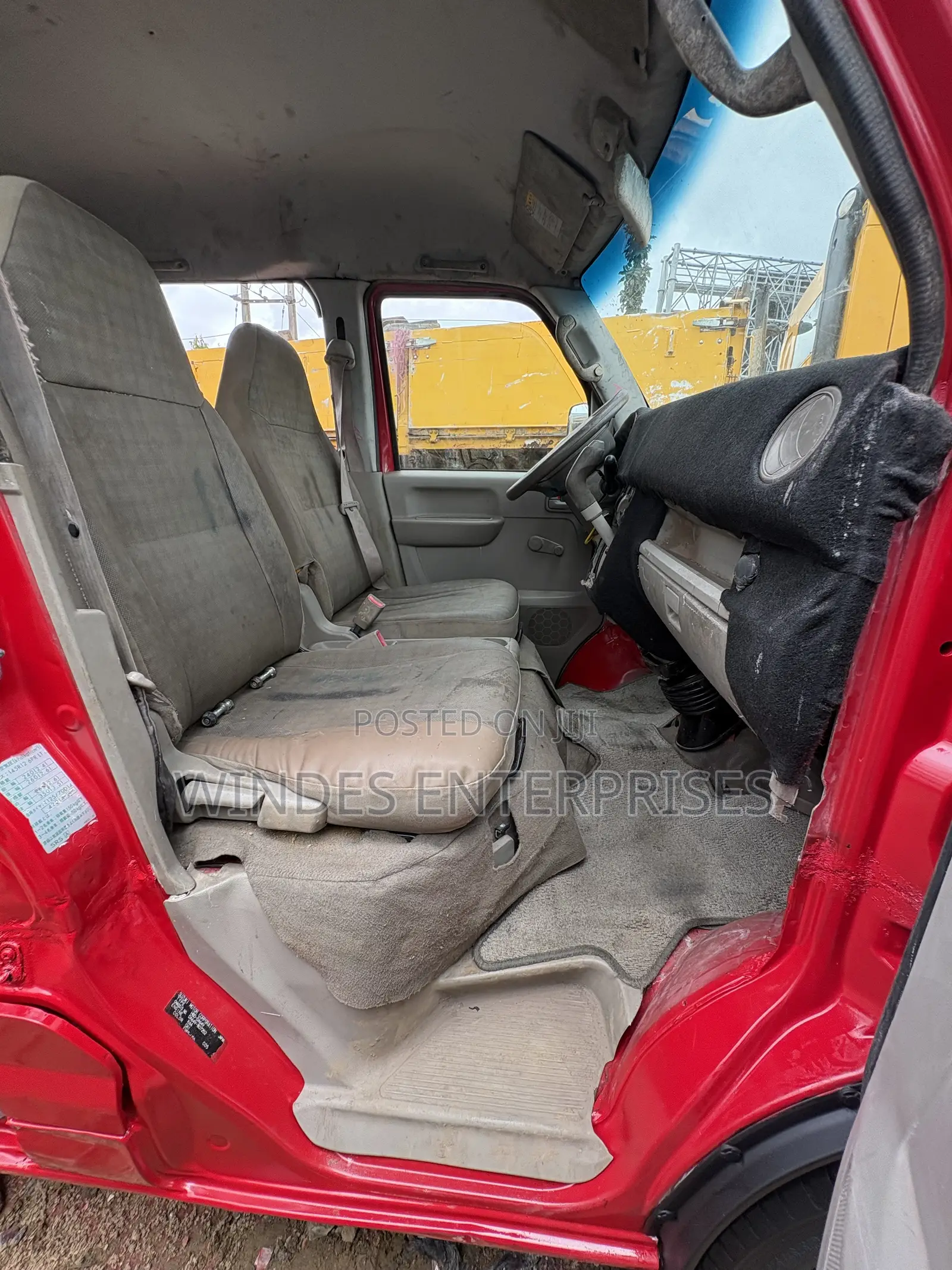 Suzuki Every 2012 Red