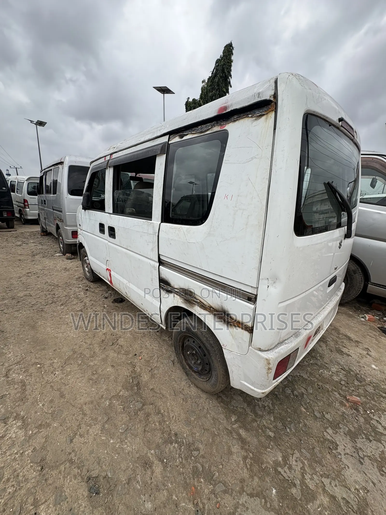 Suzuki Every 2012 White