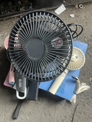 Hands Fans