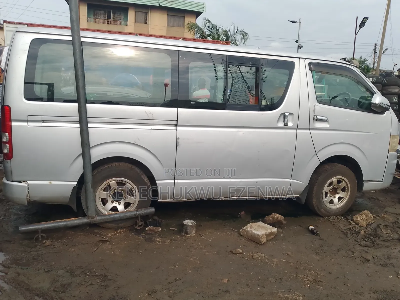 Toyota HiAce 2012 White
