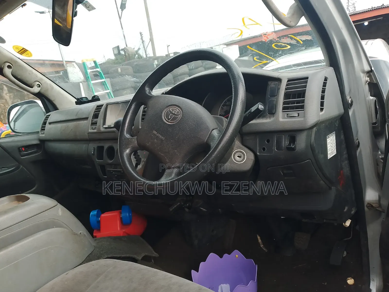 Toyota HiAce 2012 White