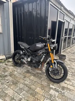 Yamaha 2017 Black