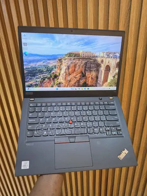 Laptop Lenovo ThinkPad T14s Gen 1 16GB Intel Core i7 SSD 512GB