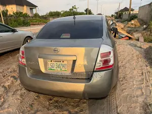 Nissan Sentra 2009 Gray
