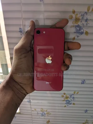 Apple iPhone SE (2020) 64 GB Red