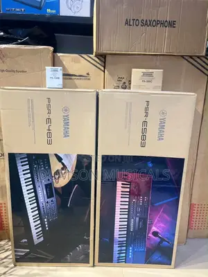 Yamaha PSR E583 Keyboard With Adapter