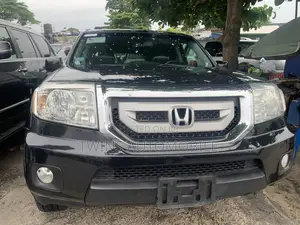 Honda Pilot Touring w/RES/Navi 4WD (3.5L 6cyl 5A) 2010 Black