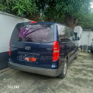 Hyundai H1 2014 Blue