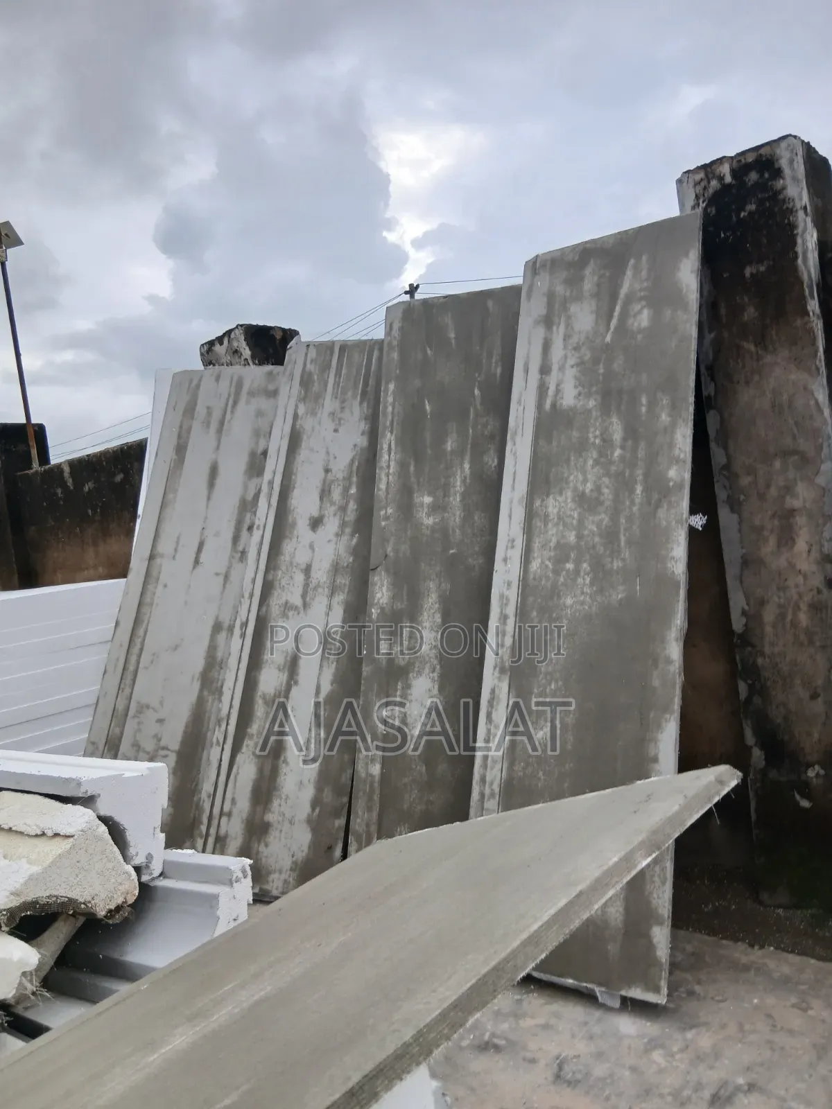 300 by 300 Parapet