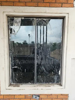 Frameless Aluminium Window With Burglary Proof and Net