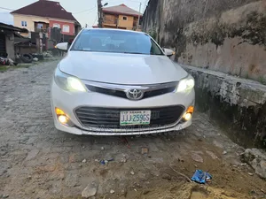 Toyota Avalon 2014 Off white
