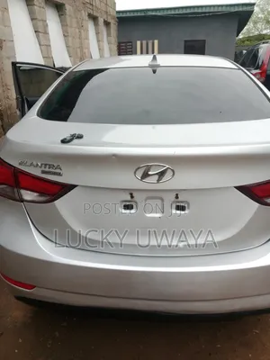 Hyundai Elantra SE 4dr Sedan (1.8L 4cyl 6A) 2015 Silver