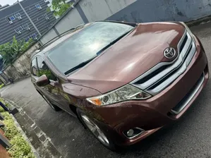 Toyota Venza 2010 Brown