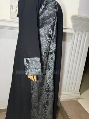 Saudi Abaya