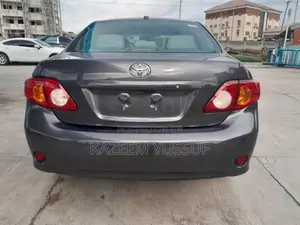 Toyota Corolla XRS 4dr Sedan (2.4L 4cyl 5A) 2010 Gray