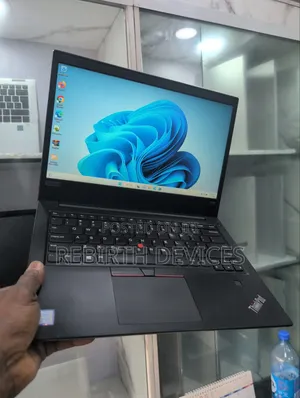 Laptop Lenovo ThinkPad E495 8GB Intel Core i3 SSD 160GB