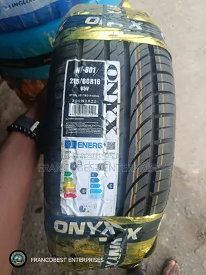 215/60r16 Onyx Tyre