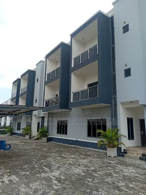 4bdrm Townhouse/Terrace in Jahi for sale