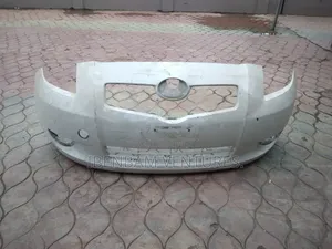 Toyota Yaris 2005 - 2009 Front Bumper. Tokunbo.