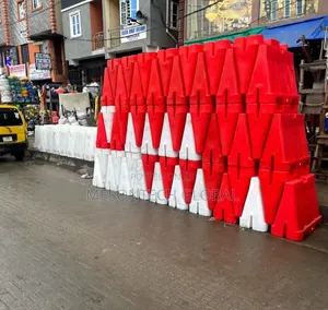 Safety Road Barriers/ Safety Plastic Road Block