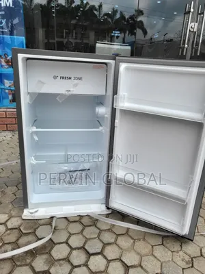 Hisense Table to Fridge Ref093dr 93l