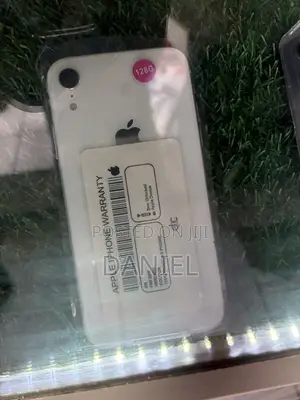 Apple iPhone XR 128 GB White