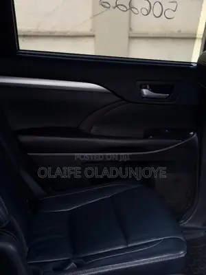 Toyota Highlander XLE V6 4x4 (3.5L 6cyl 6A) 2016 Silver