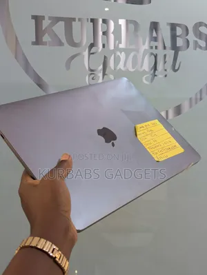 Laptop Apple MacBook Pro 2016 16GB Intel Core i7 SSD 512GB