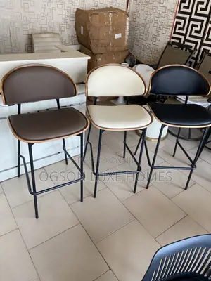 High Bar Chair With Wooden/Leather Seat and Back