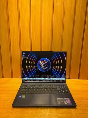 Laptop MSI Stealth 14 Studio A13VF 32GB Intel Core i7 SSD 1T